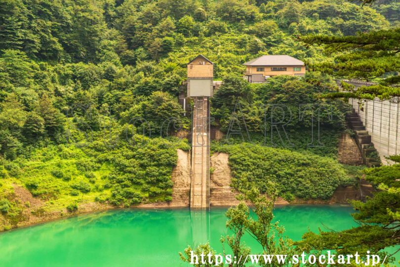 奥四万湖 インクライン正面